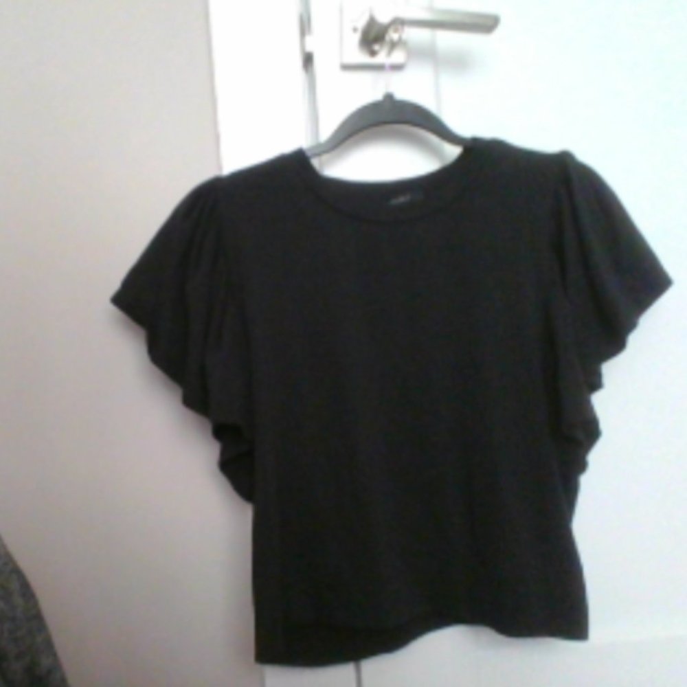Black tee